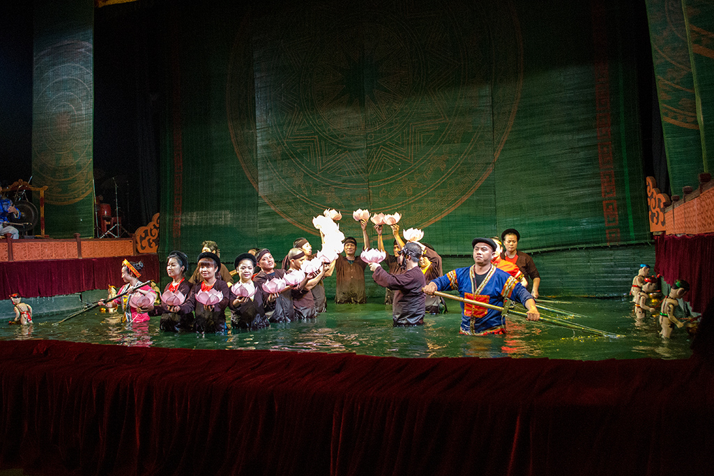 Grand Finale at the Traditional Water Puppet Theater in Hanoi, gateway to the mysterious HALONG BAY