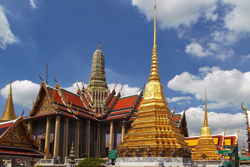 Chedis at Wat Phra Kaeo