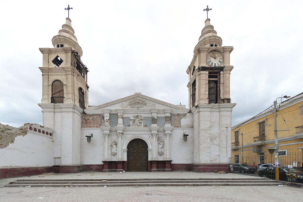 St. Jerome cathedral in Ica, introduced in a guide to Huacachina and Ica
