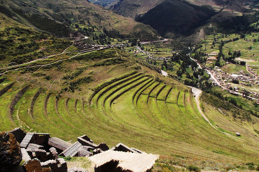 Fields on terraces around Písac.