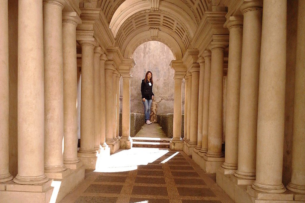 Forced perspective gallery by Francesco Borromini