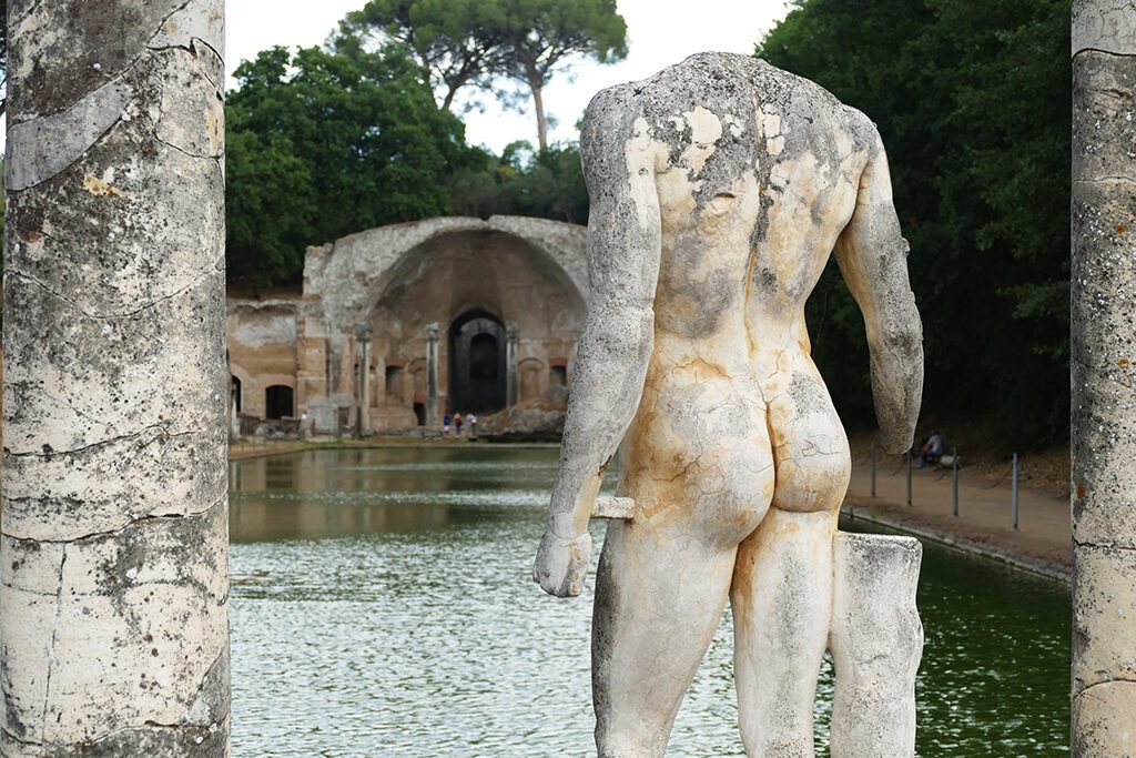 Statue at the Villa Adriana in Tivoli.