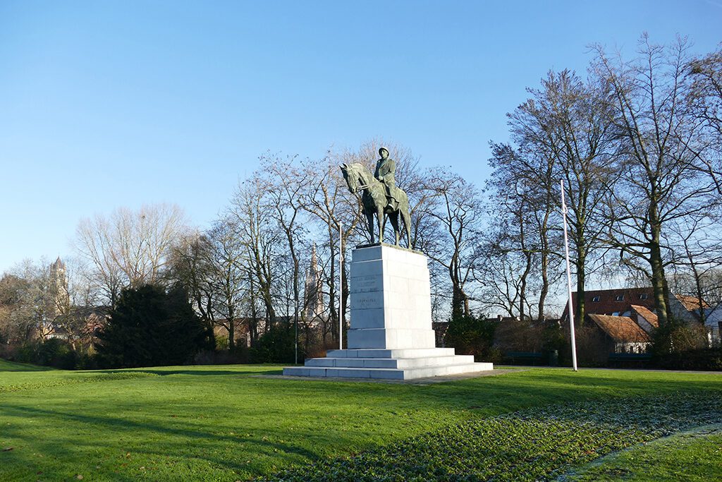 Statue of  Albert I in Bruges