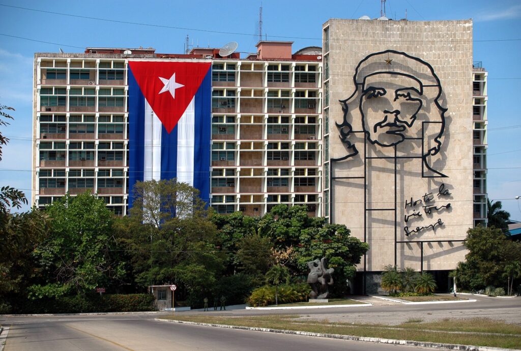 Portrait of Che Guevara on the Ministry of the Interior at the Plaza de la Revolucion.