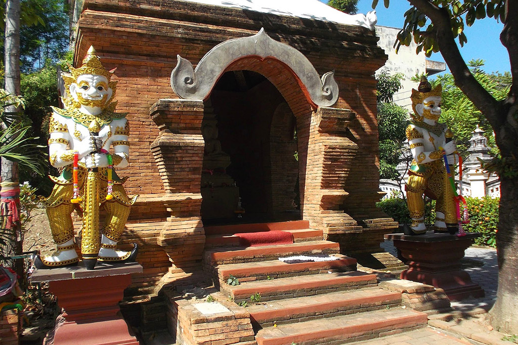 Sculptures at Wat Phra Singh in Chiang Mai