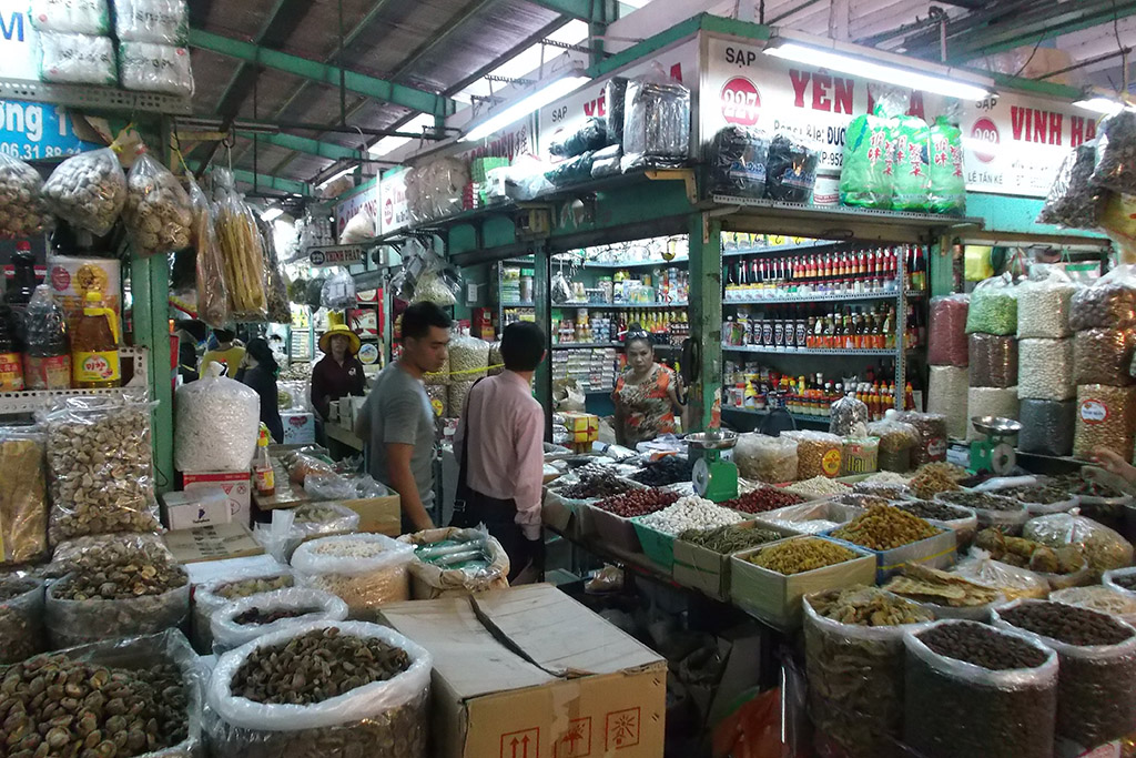 Bình Tây Market in Hồ Chí Minh City's Chinatown Chợ Lớn