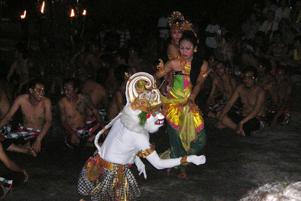 Kecak performance at Uluwatu