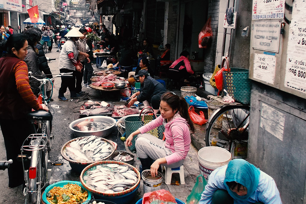 Selling fish in the streets of Hanoi's old town