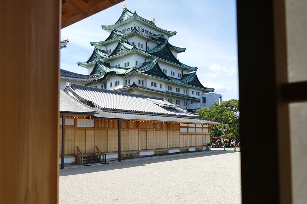 View of the Tenshu main tower from the Hommaru Palace in Nagoya