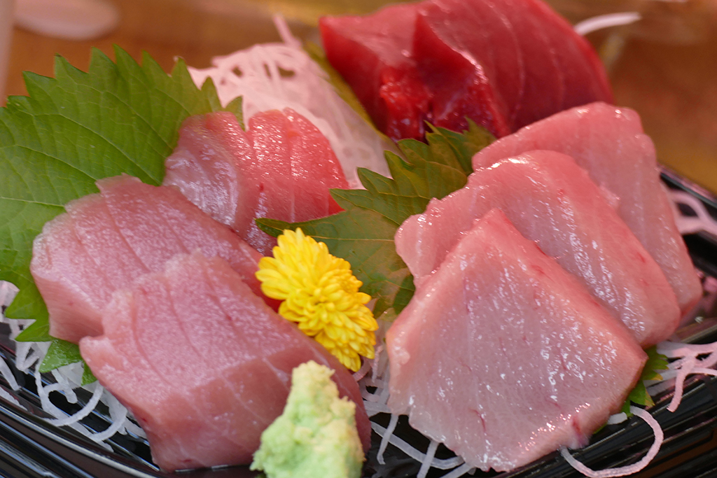 Juicy fish at the market in Tokyo