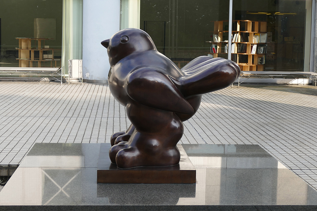 Fernando Botero's El Pajaro de la Paz