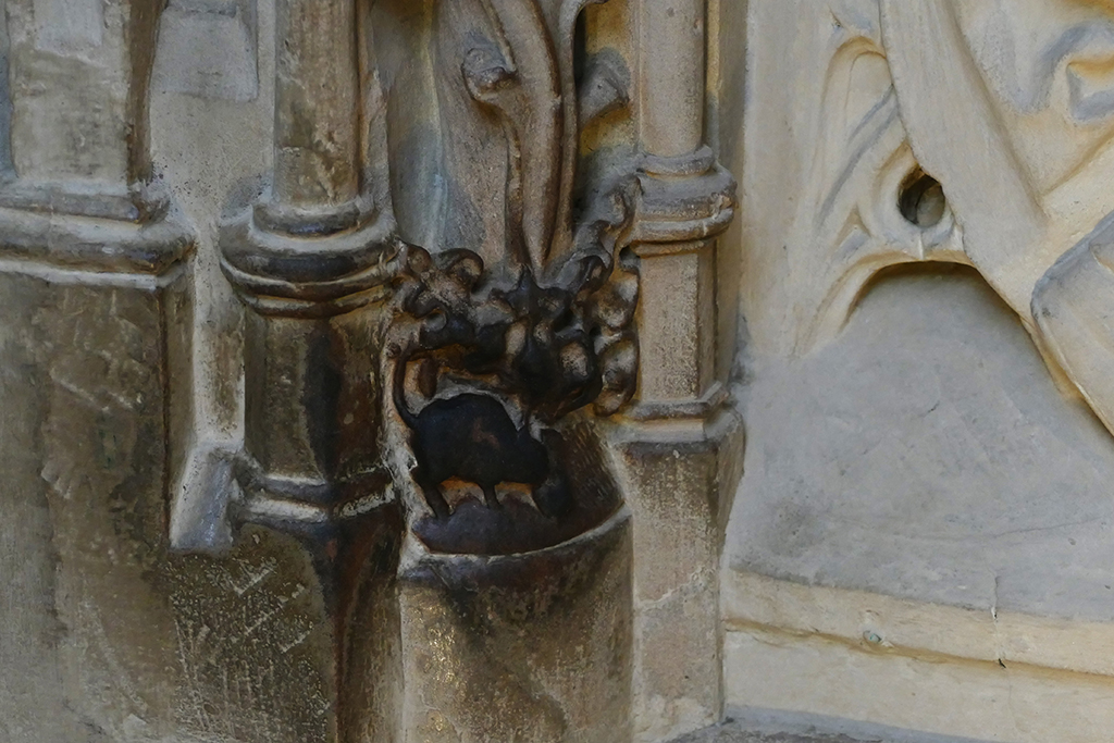 Mouse Rosemarie at the Marinekirche in Luebeck