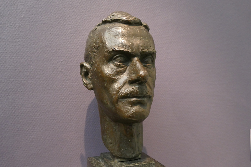 Bust of Thomas Mann