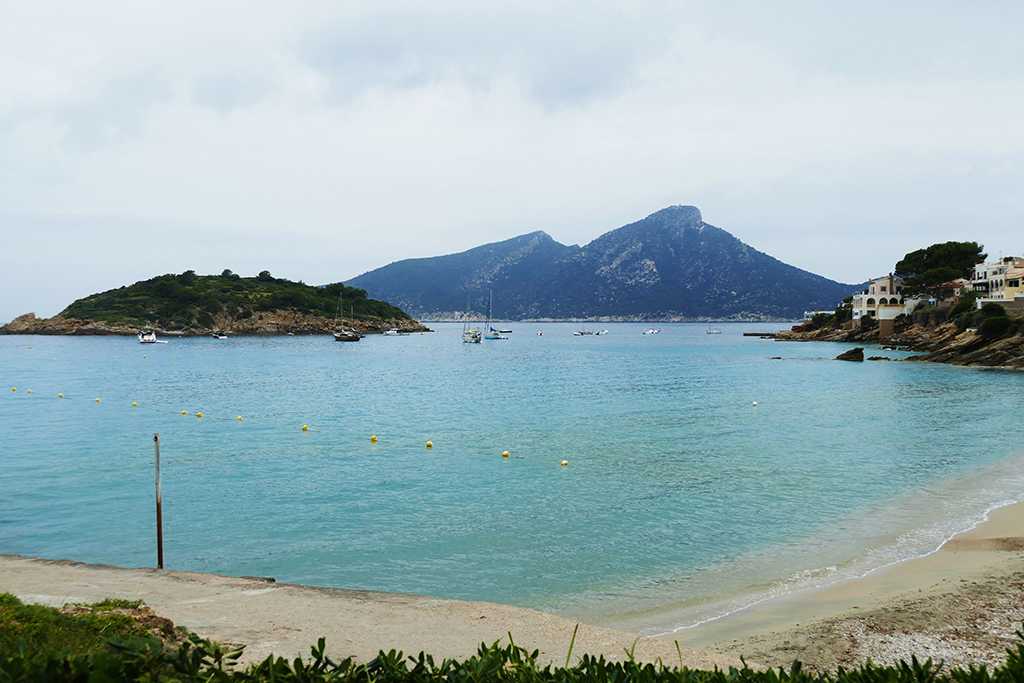 View of the Illa Pantelau and Sa Dragonera from the beach of Sant Elm