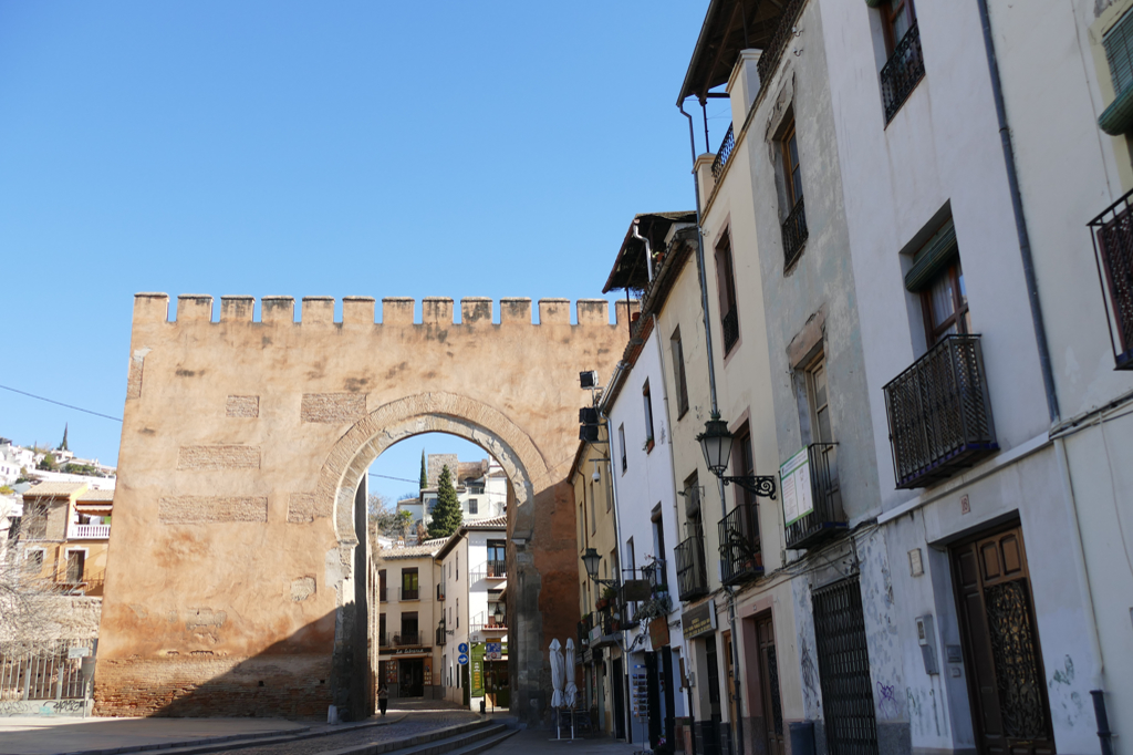 Puerta de Elvira, a Moorish gate that used to be the main entrance to the city in the 11th century.