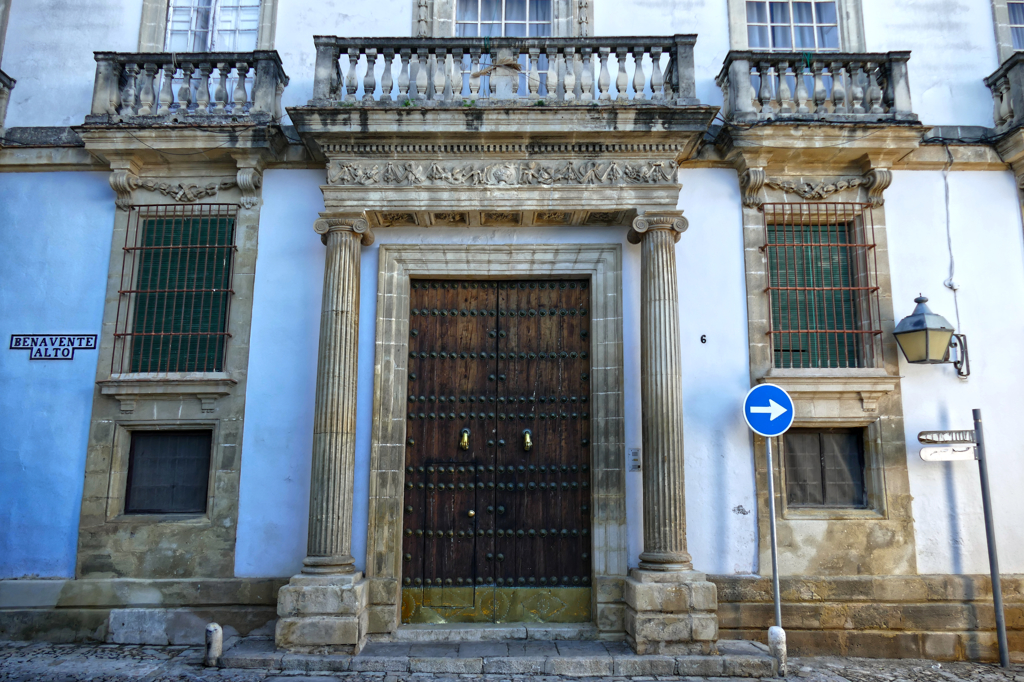 Facade of Palacio Benavente