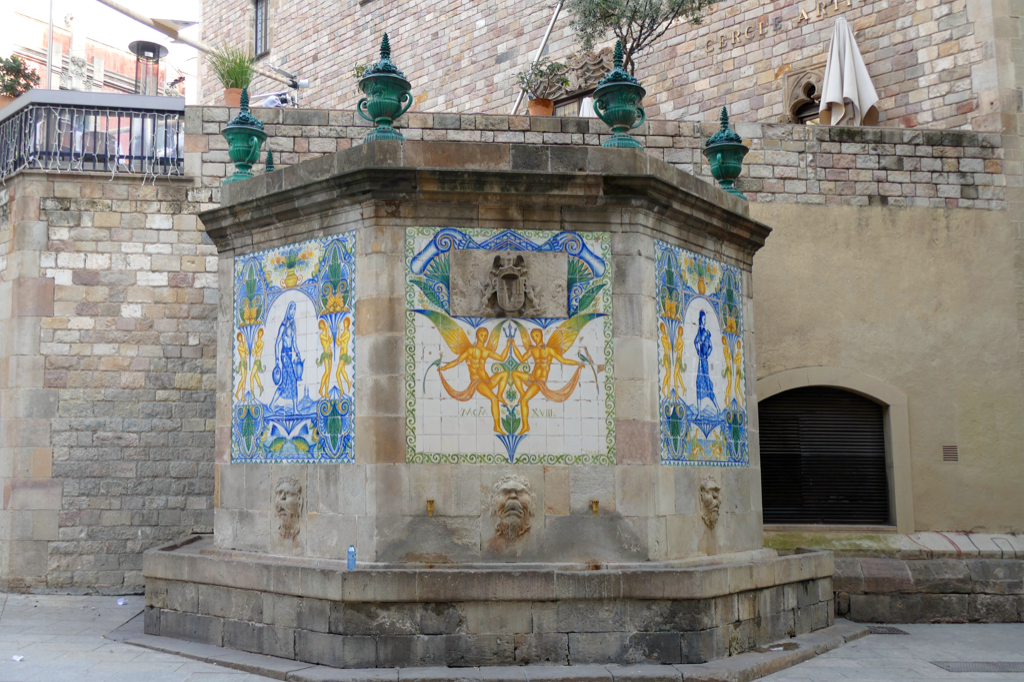 Font de Santa Anna in Barcelona.