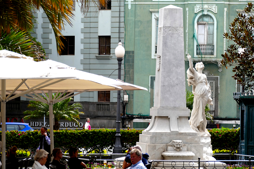 Plaza de Hurtado de Mendoza in Las Palmas de Gran Canaria