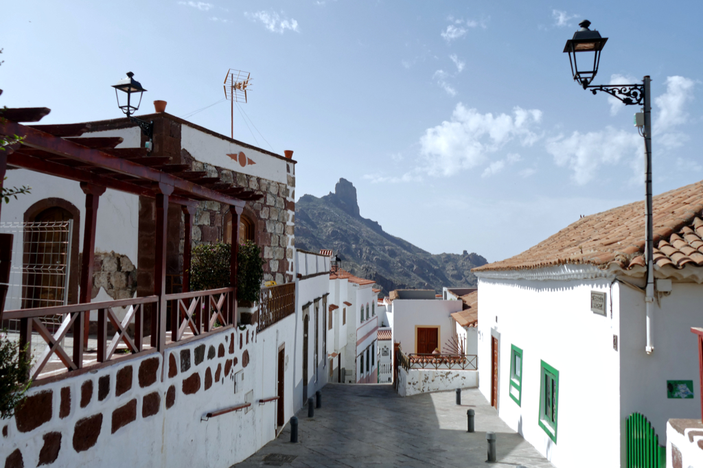 Idyllic alleys of Tejeda with the view of Roque Bentayga.