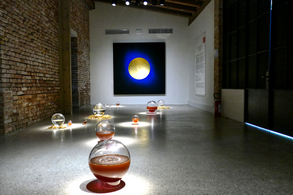 Lita Albuquerque: Liquid Light at the Olivolo