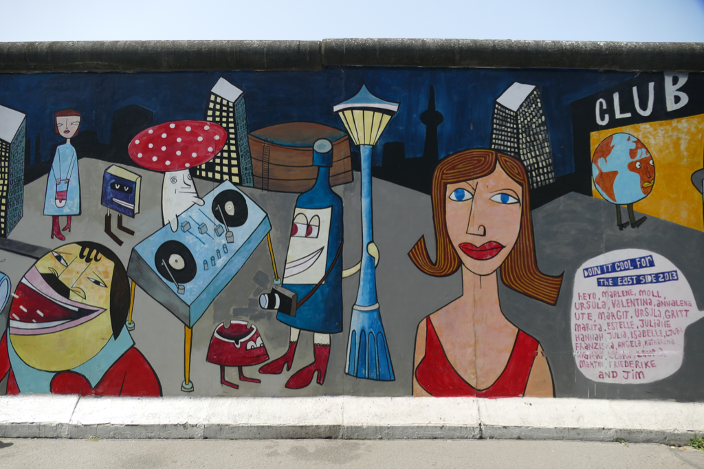 Street Art Berlin - JIM AVIGNON