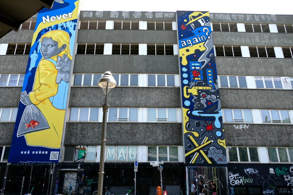 Street Art Berlin - Ukranian Mural Never Again