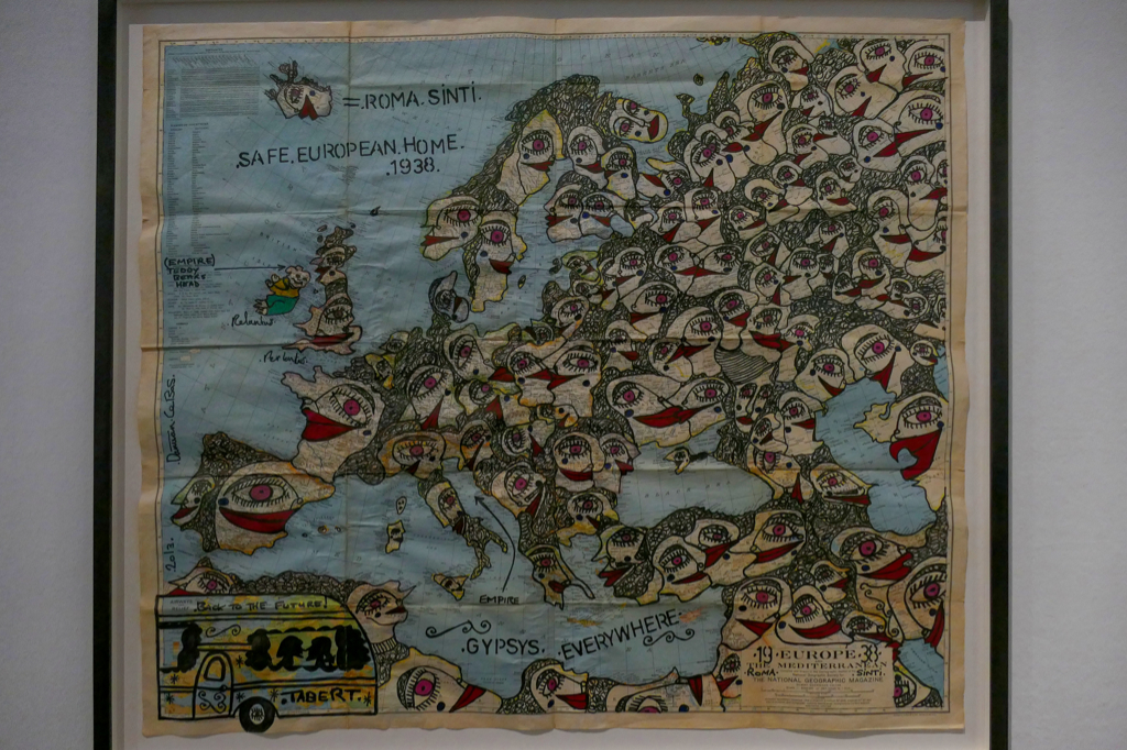Damian Le Bas: Back To The Future! Safe European Home 1938 at the documenta in 2022