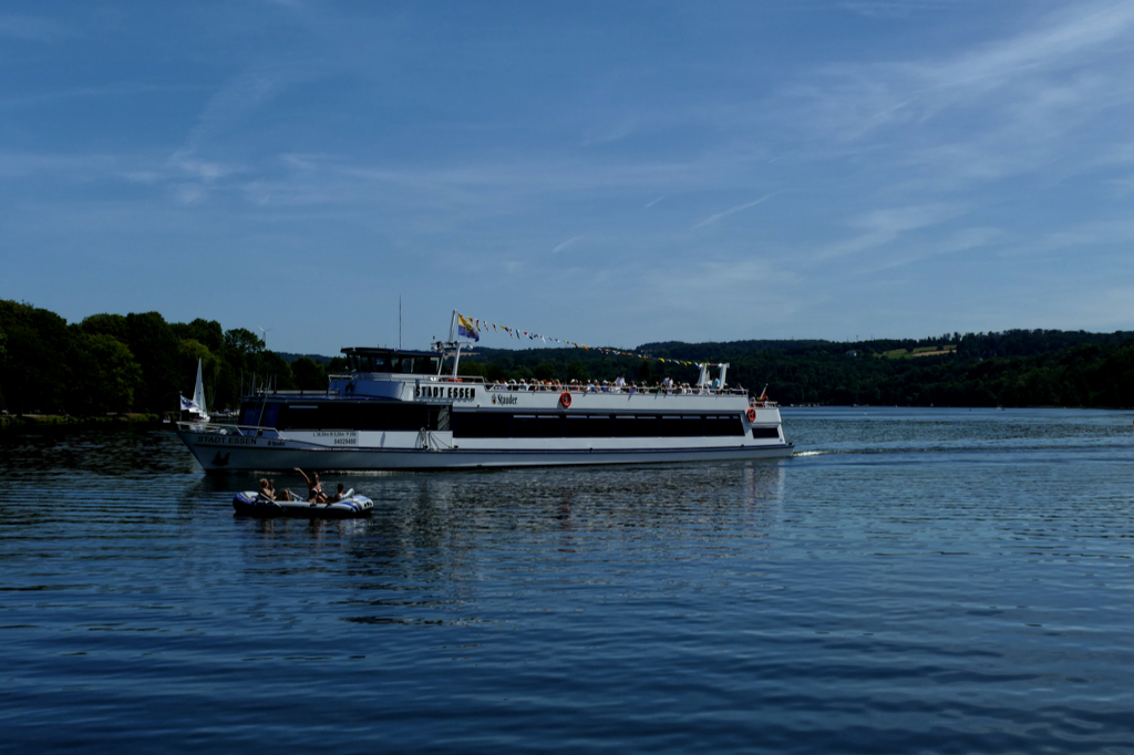 Ferry on the Baldeneysee on a weekend in the south of Essen.