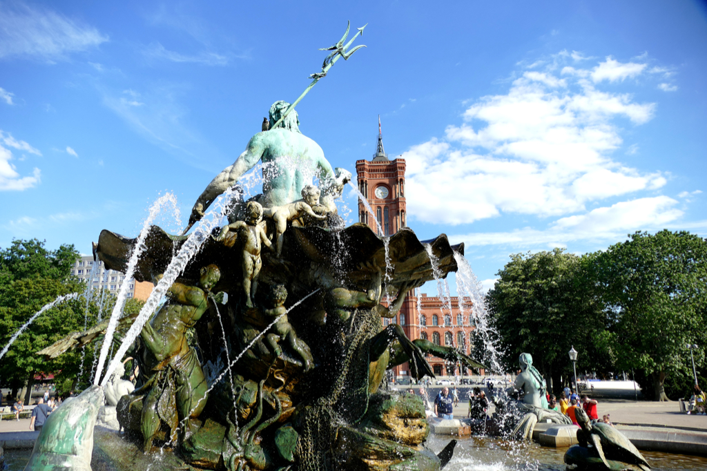 Neptun fountain and Rotes Rathaus in Berlin