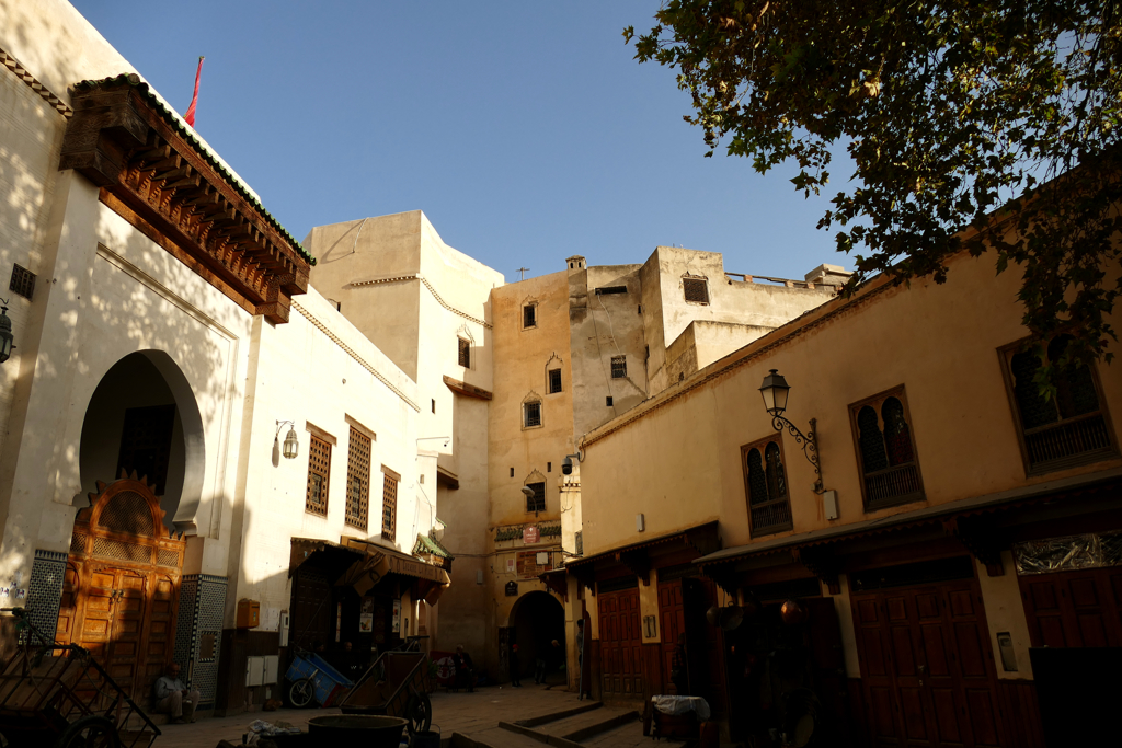 Place Seffarine with the Qarawiyyin library.