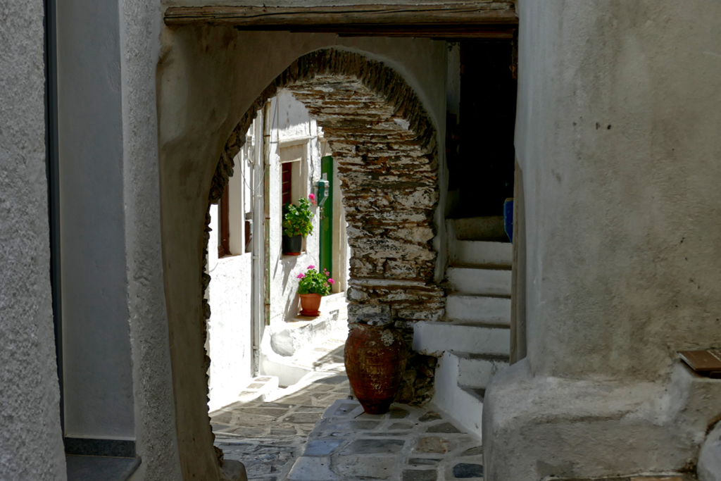 Doorway in Koronos.