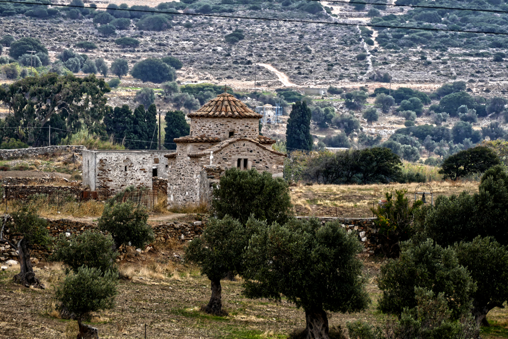 Agios Nikolaos in the valley south of Sangri