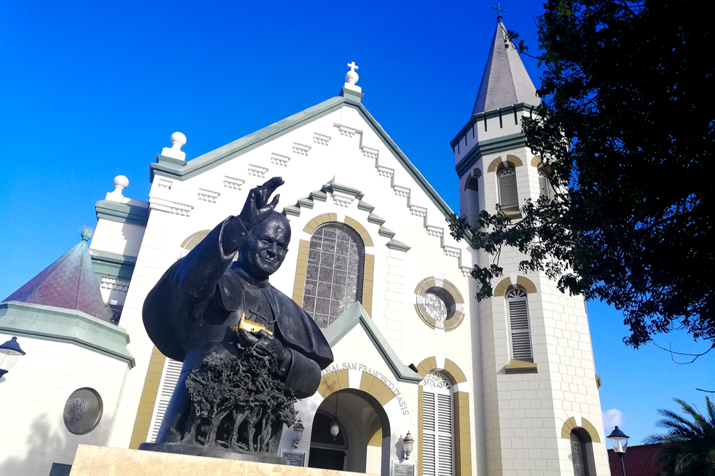 Pro-Catedral San Francisco in Oranjestad