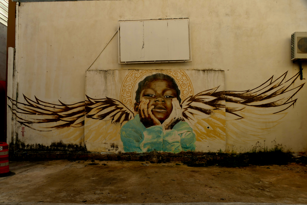 Supposedly Willemstad's very first mural ever. It was painted by local superstar Garrick Marchena back in 2009.