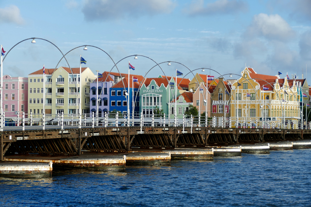 Queen Emma Bridge and Handelskade in Willemstad