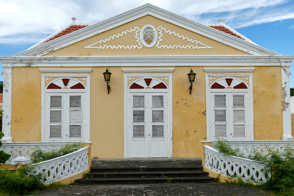 Radio Hoyer in Willemstad in Curacao, The Caribbean Island That Has It All