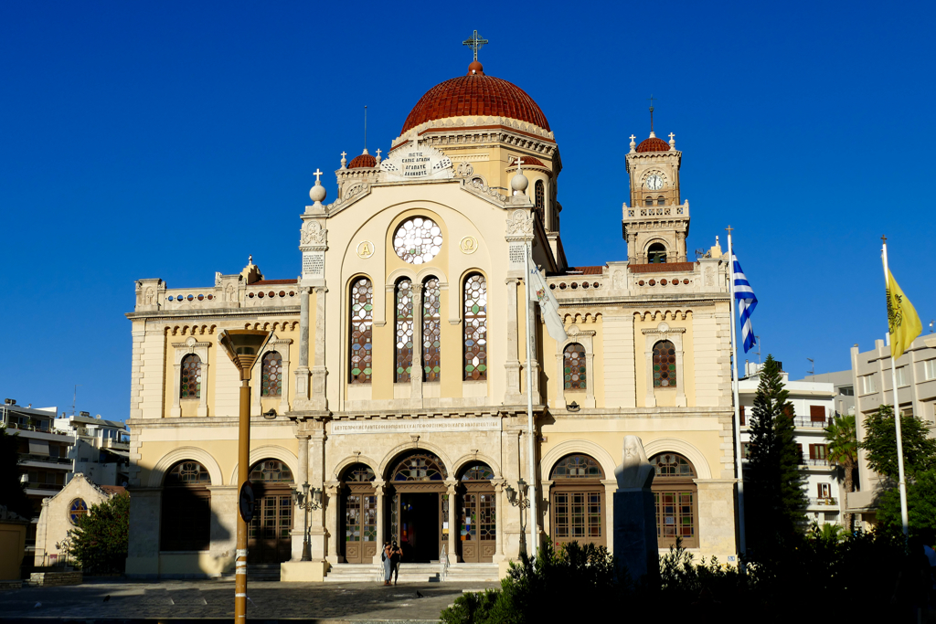  Minas Cathedral in Heraklion.