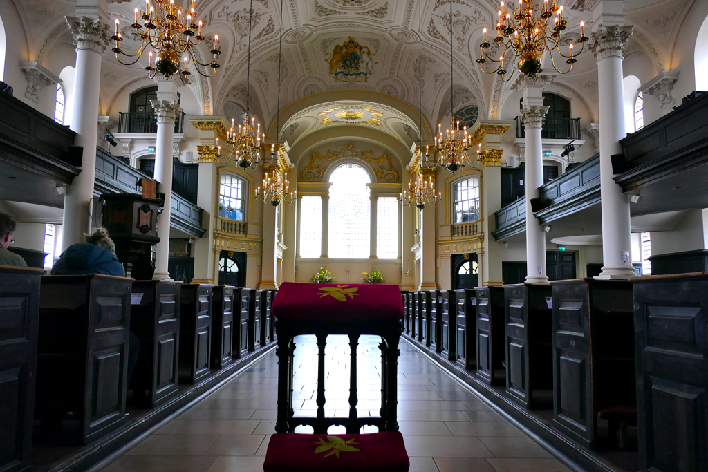 Inside the church St Martin-in-the-Fields 