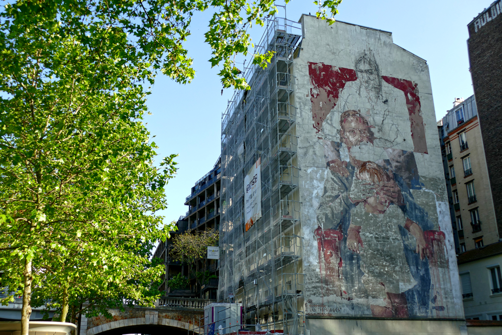 The 3 ages by Borondo (born in 1989) is a Spanish artist. Best Street Art Paris