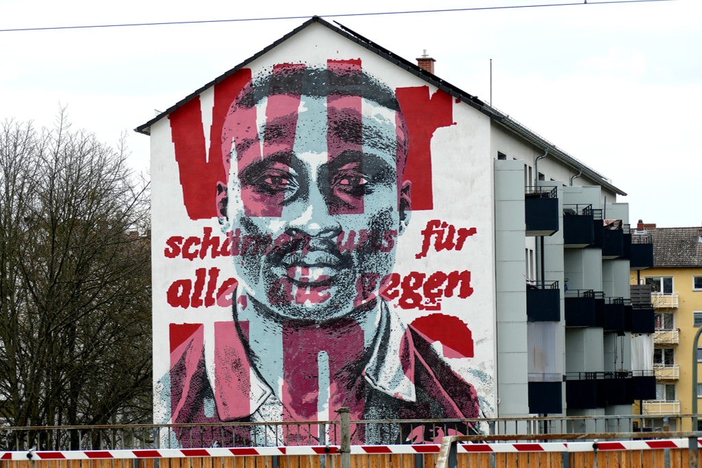Portrait of Anthony Yeboah by Mathias Weinfurter - Best Street Art in Frankfurt.