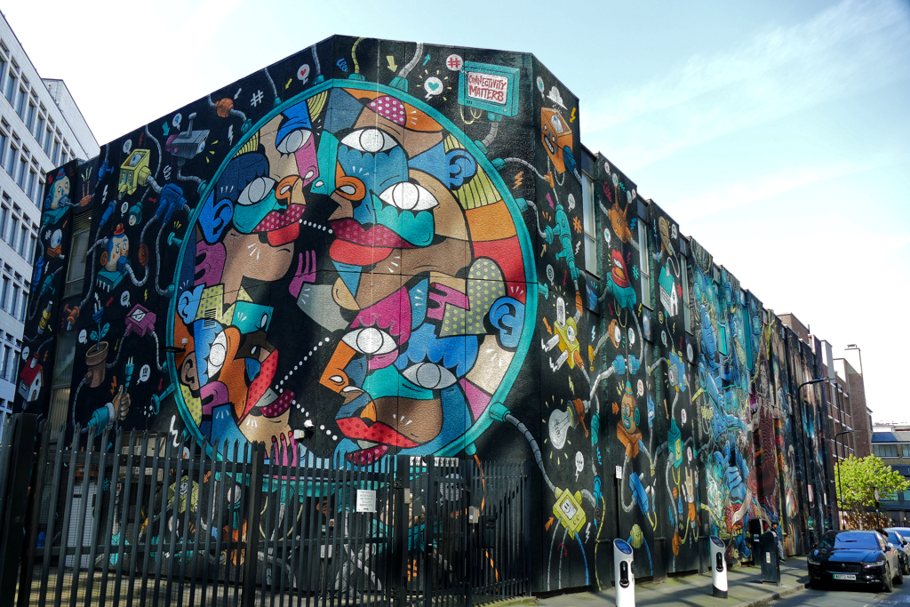 Connectivity Matters, the largest mural in all of Great Britain, embellishes Colt Technology’s London headquarters. Many of London's best street artists participated in this project.