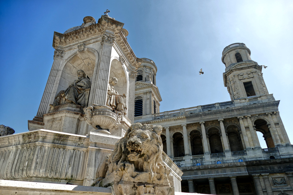 Église Saint-Sulpice.