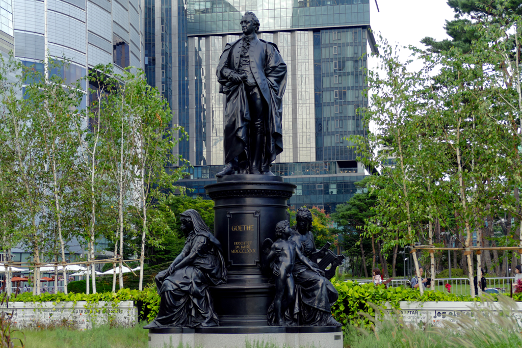 Statue of Johann Wolfgang von Goethe in Seoul