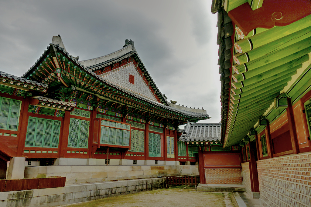 Seonjeongjeon, the king's study at Changdeokgung