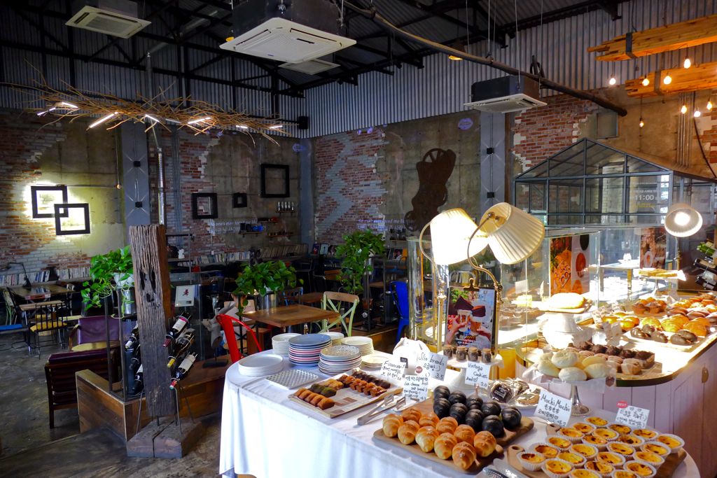 Vintage 38, one of the Seven Best And Most Beautiful Coffee Houses in Busan
