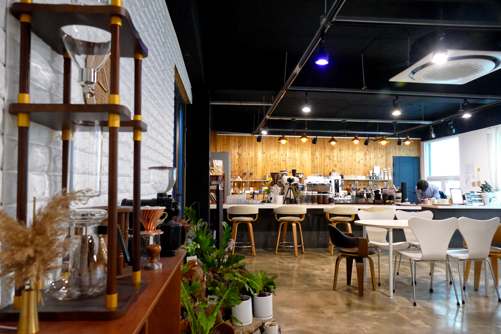 Alike Café, one of the Seven Best And Most Beautiful Coffee Houses in Busan