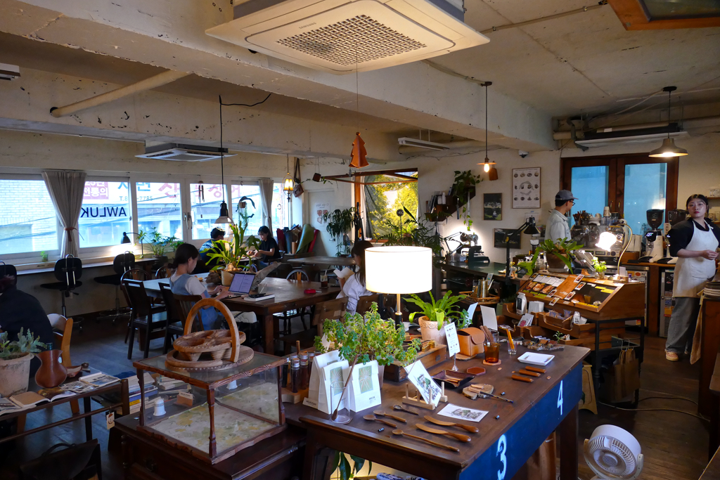 Awluk Cafe, one of the Seven Best And Most Beautiful Coffee Houses in Busan