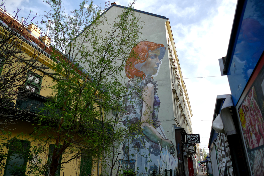 Best Street Art in Vienna by BEZT – ETAM CRU