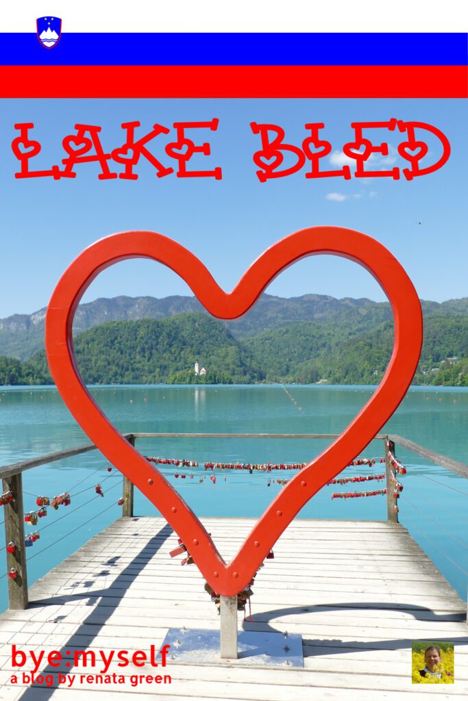 Lake Bled, idylically located in Slovenia's Julian Alps, can be easily visited for instance from Ljubljana on a day trip even by public bus. #bled #lakebled #daytrip #weekendtrip #ljubljana #slovenia #lake #mountains #byemyself