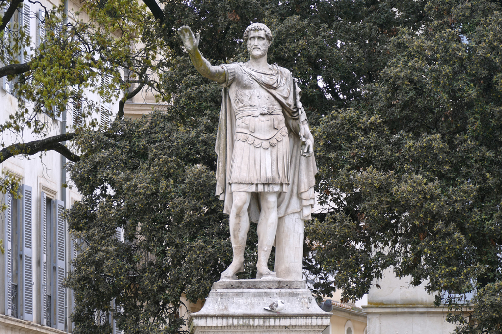 Statue of Antoninus Pius in Nimes.